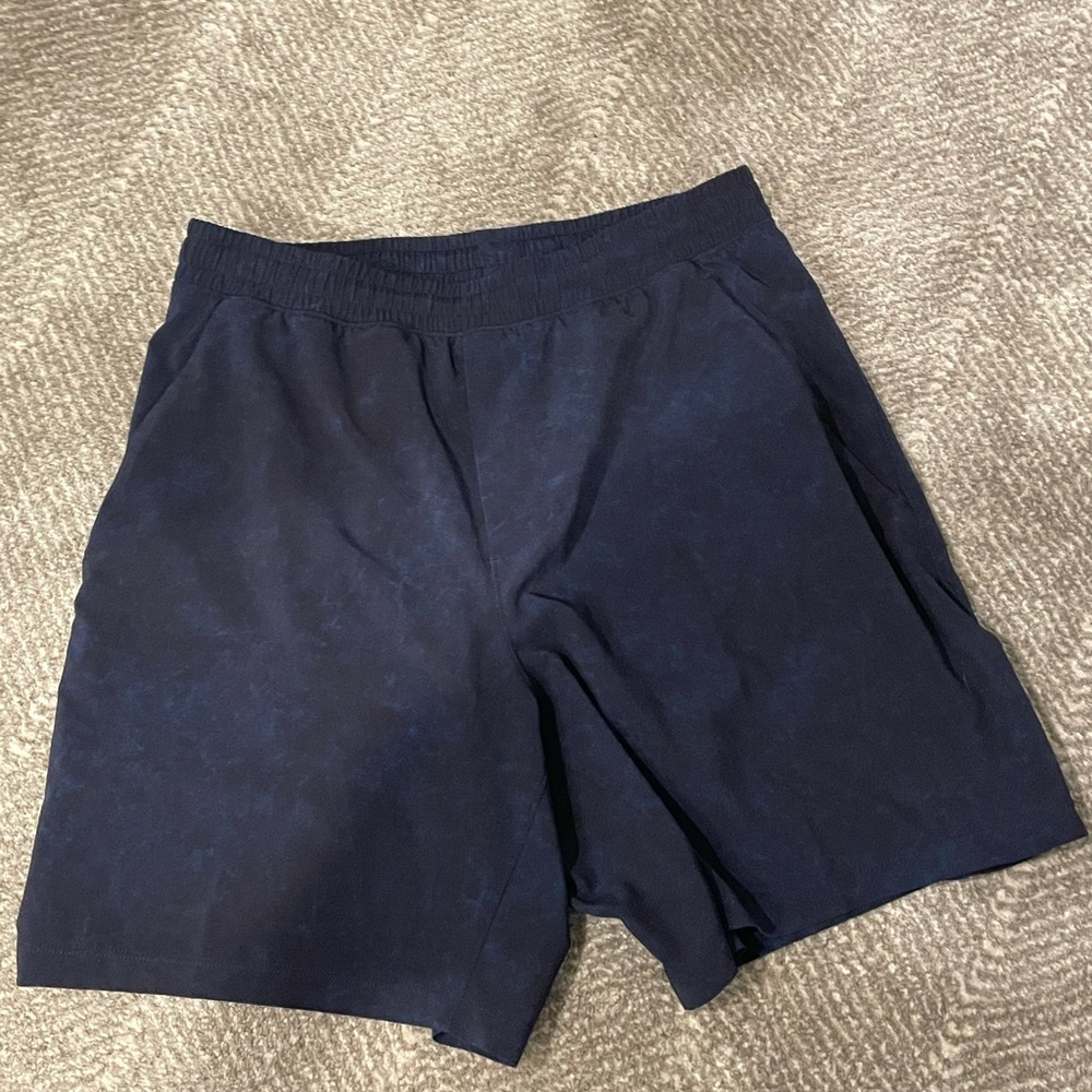 7” lululemon pace breaker shorts!